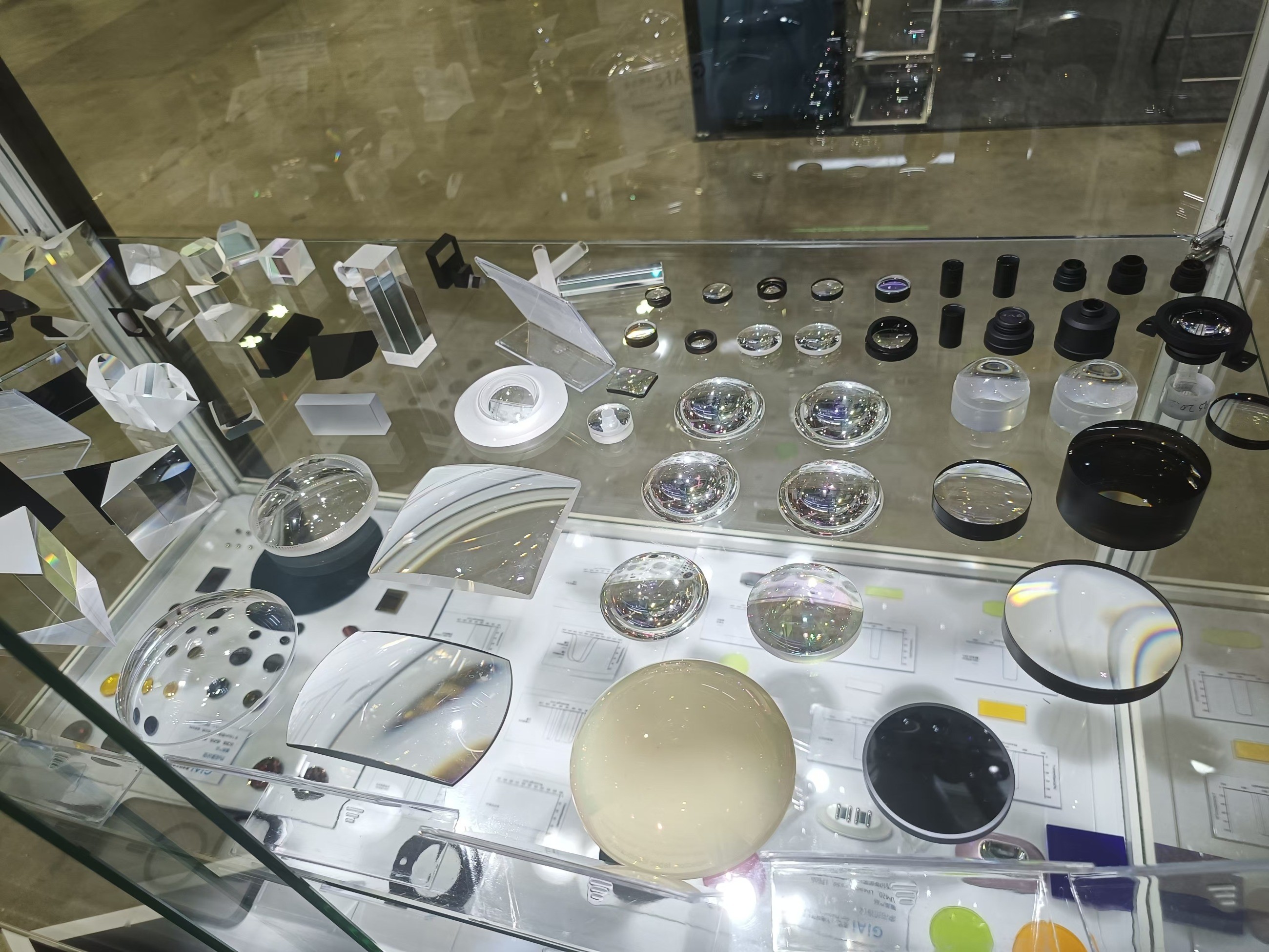 濾光片 非球面透鏡及透鏡