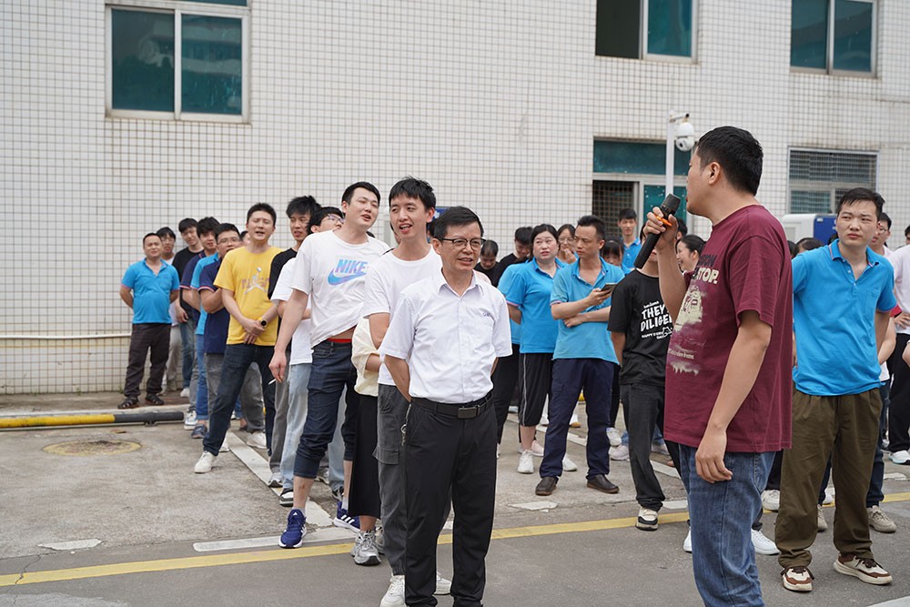 團(tuán)隊(duì)列隊(duì)1